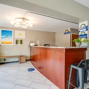 Hotel Days By Wyndham Saint Thomas West Hospital **